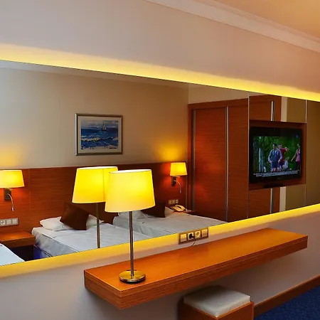 Grand Efe (adults Only)